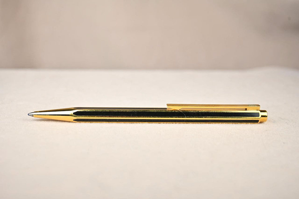 Caran D'Ache Chinese Laque